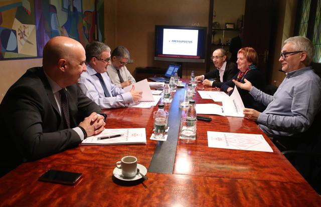 Presentació del projecte de pressupost municipal per l’any 2016 a les entitats socials i els sindicats